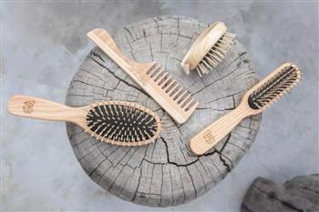 TEK: promuovere online spazzole e pettini in legno